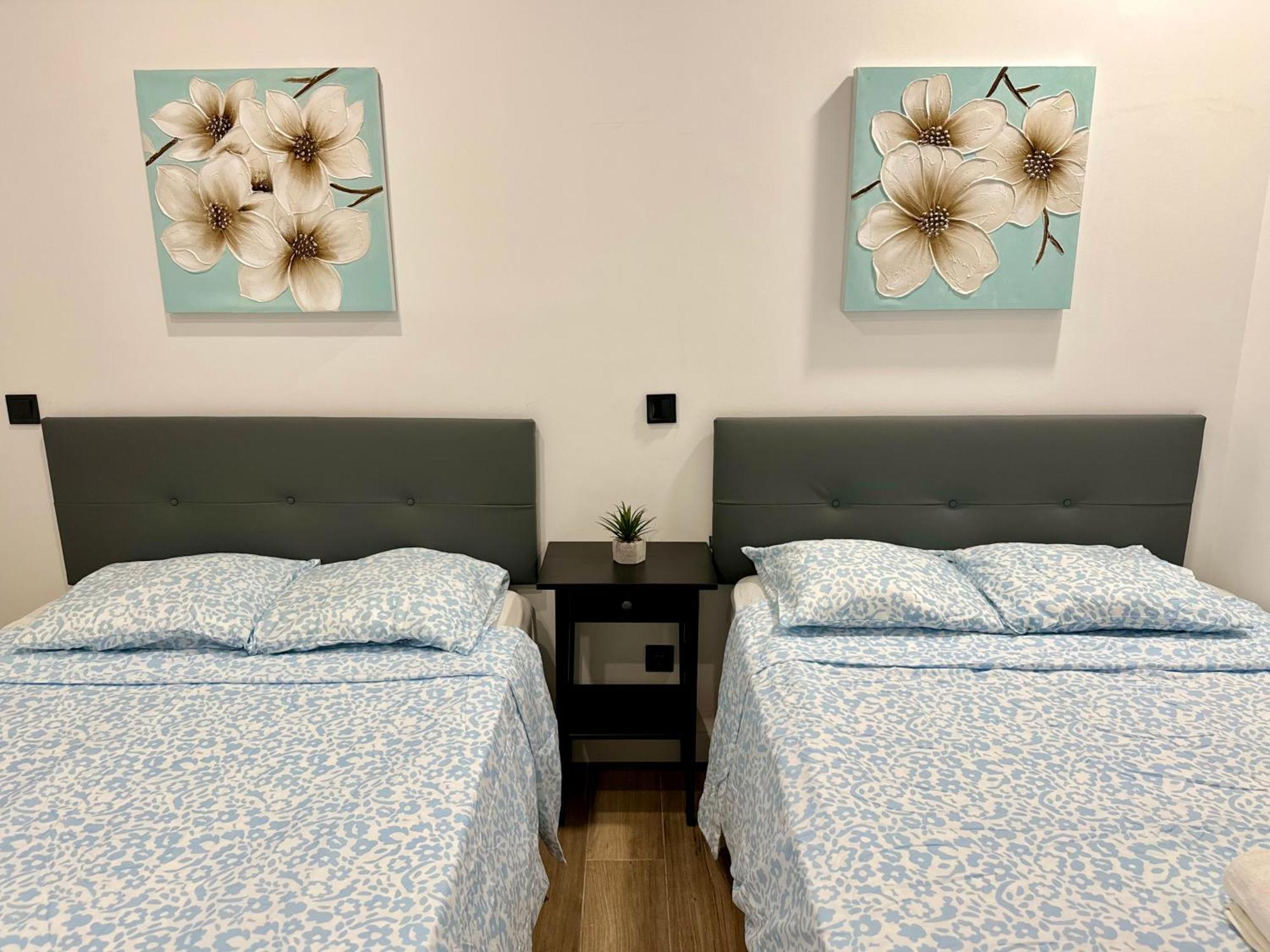 Apartamentos Castillejos Madrid Bagian luar foto