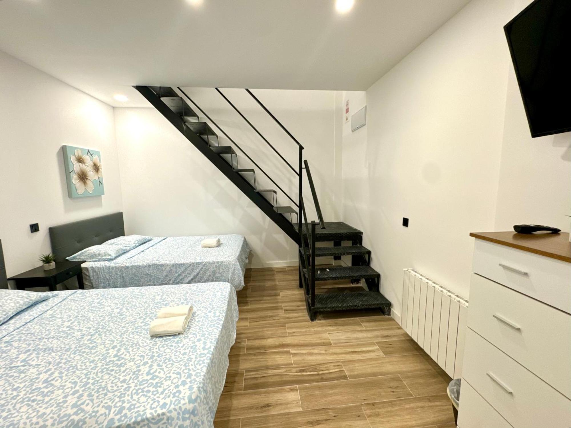 Apartamentos Castillejos Madrid Bagian luar foto