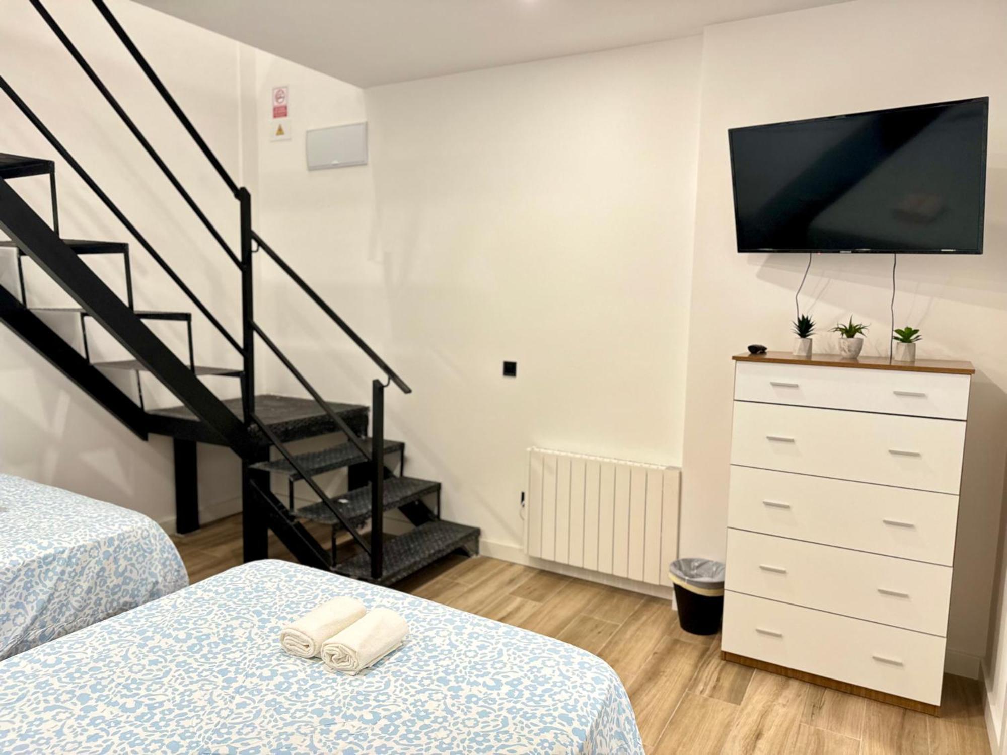 Apartamentos Castillejos Madrid Bagian luar foto